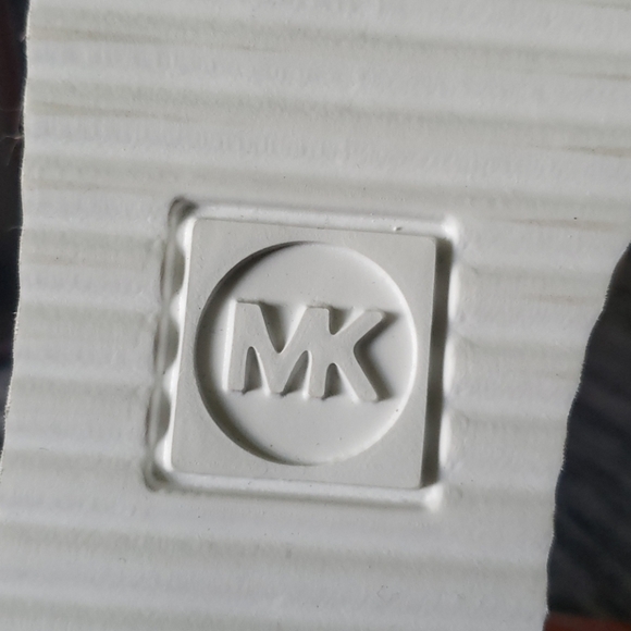 MICHAEL KORS WOMEN EMILIA SLIDE LEATHER white - Picture 9 of 9